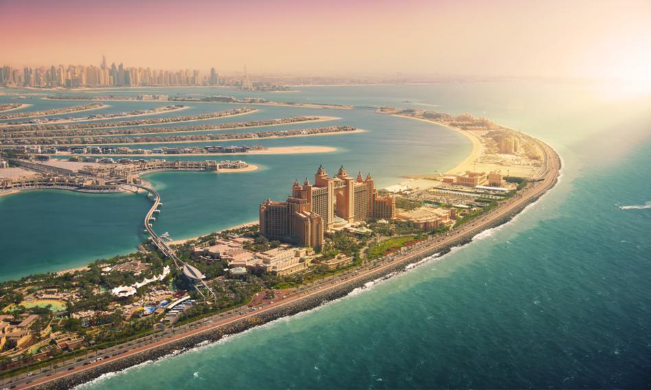 Turystyczne serce Dubaju w ogniu.  Co wiemy o eksplozji w hotelu Fairmont?