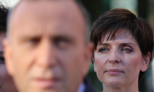 Przewodniczący PO, poseł Grzegorz Schetyna i posłanka PO Joanna Mucha.