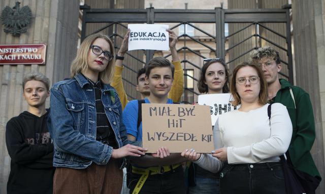Zniknął HiT, znikają etaty. Nauczyciele historii na celowniku