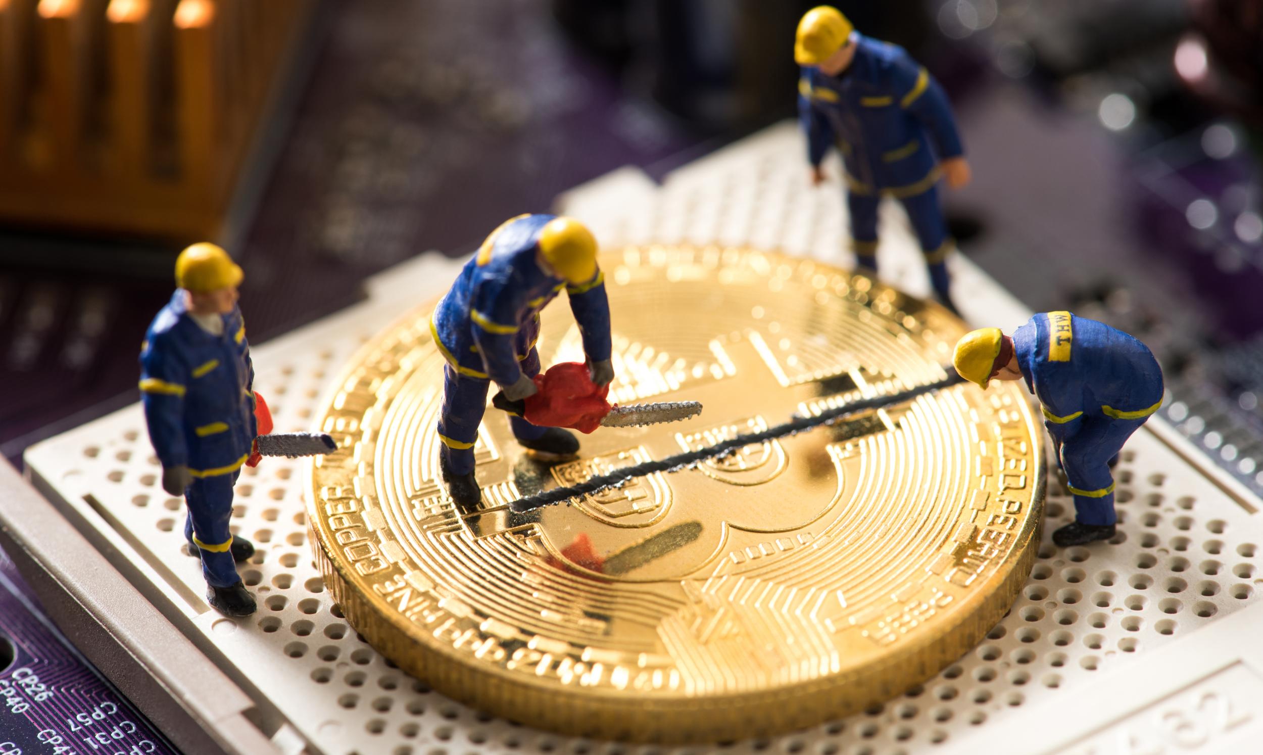 Bitcoin na krawędzi. Czy „halving” zapowiada nową megahossę? - Bankier.pl