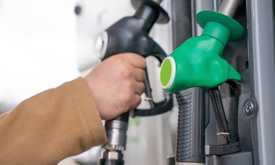 Benzyna w dół, diesel w górę. Pogłębiają się różnice w kosztach tankowania