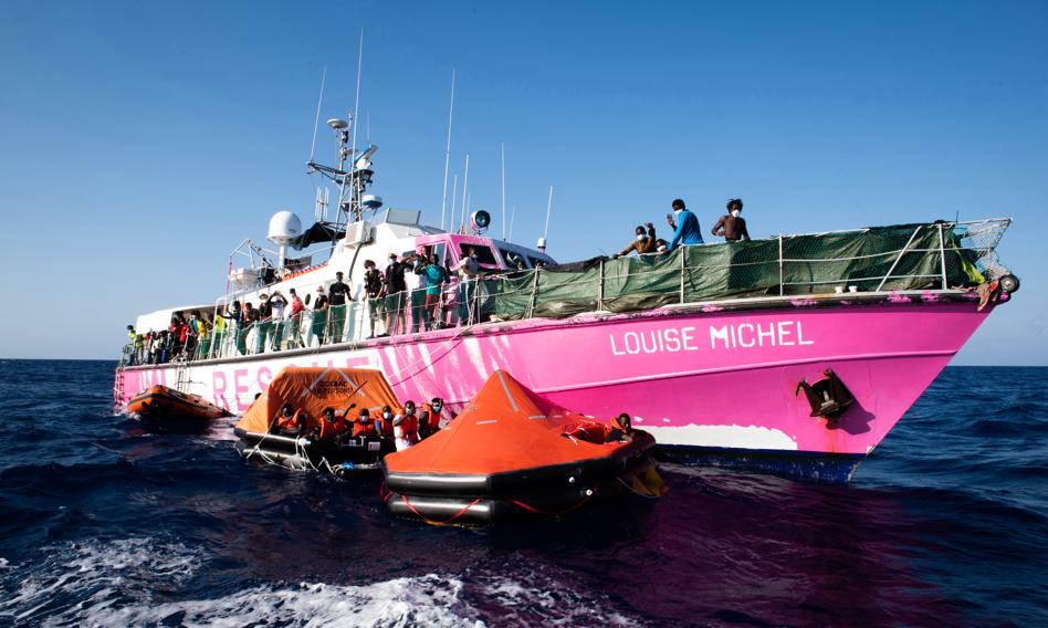 Statek Banksy'ego &quot;aresztowany&quot;. Pomagał imigrantom na Morzu Śródziemnym