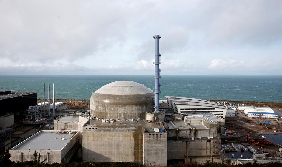 Atom we Francji na dłużej. Jest zielone światło