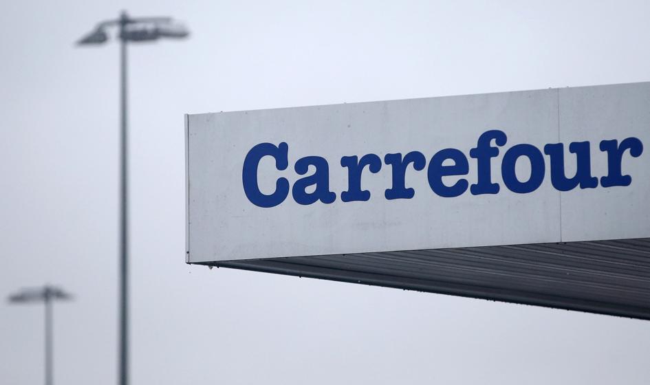 Francja sprzeciwia się przejęciu Carrefoura przez kanadyjski koncern Couche-Tard