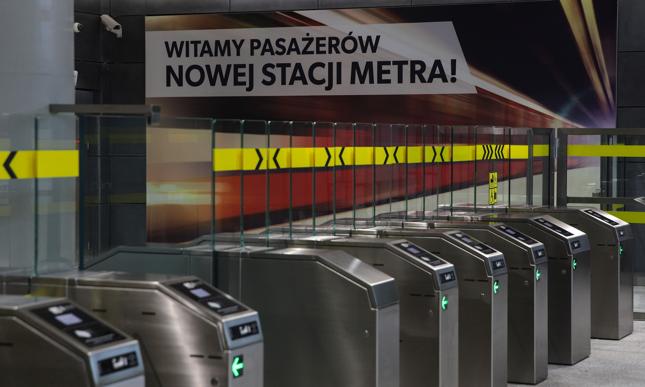 Stacja Trocka przygotowana na przyjęcie pasażerów.