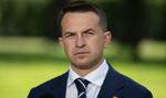 Bez kredytów, za to z akcjami Żabki, PKP Cargo i CCC. Rzecznik Adam Szłapka ma udziały w kilkudziesięciu spółkach