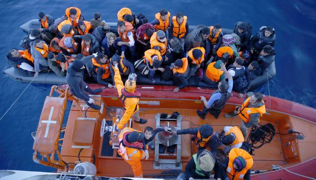 Zatonęła łódź na Morzu Śródziemnym; zginęło 20-30 migrantów