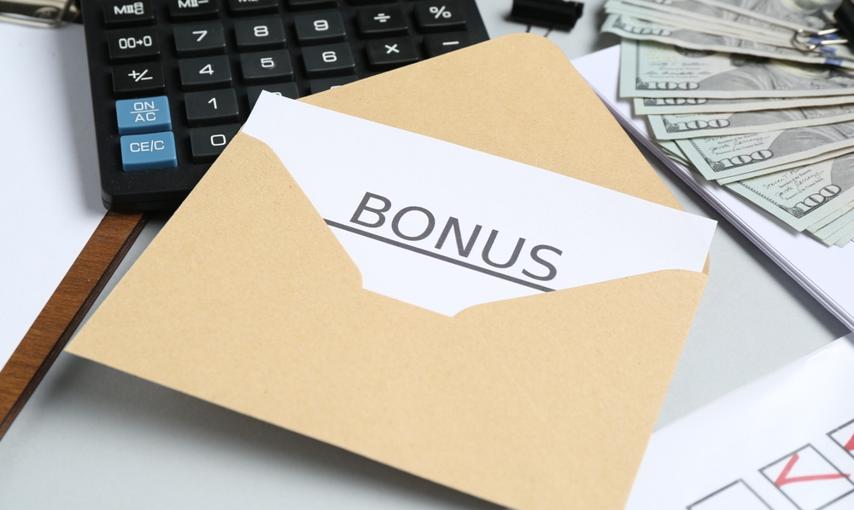 Firmowe konta z premią do 3600 zł! Sprawdziliśmy, które promocje naprawdę się opłacają