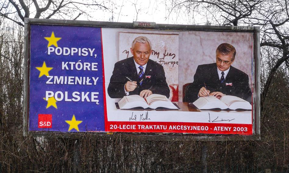 To on podpisywał traktat akcesyjny Polski do UE. Miller: Mówiono o nas "porwane dzieci wolnego świata"