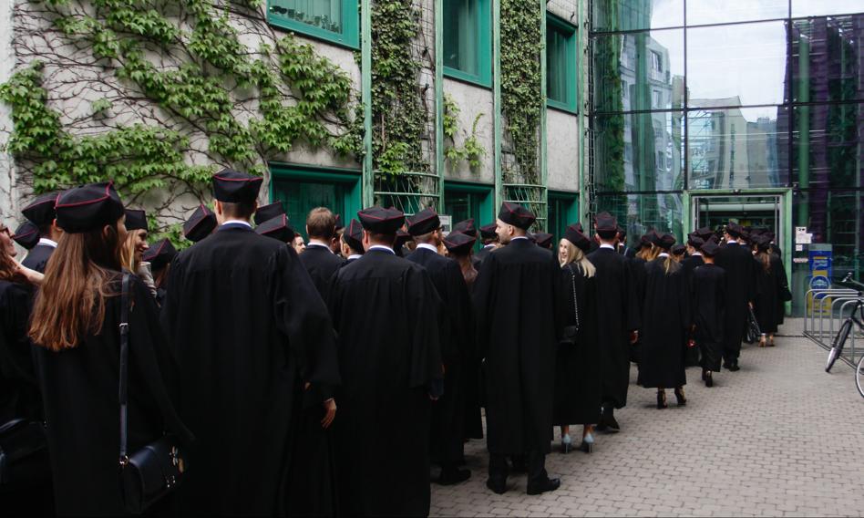 Minister: W ciągu 10 lat liczba studentów w Polsce zmniejszyła się z 2 mln do 1,1 mln