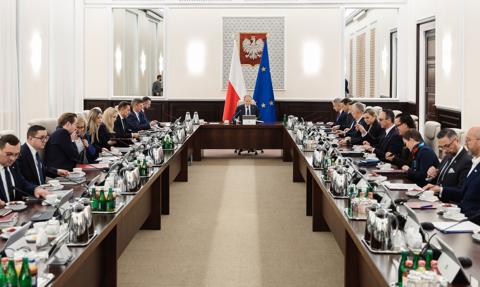 Sygnał ostrzegawczy dla Donalda Tuska? 45,7 proc. na "nie"