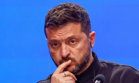 Ukraińska kieszeń świeci pustkami. Zełenski: Dziura budżetowa zagraża dostawom na front