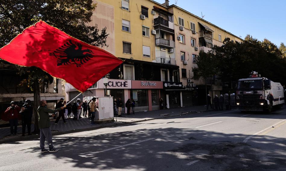 Wrze w Albanii. Kontrowersyjna inwestycja powiązana z Jaredem Kushnerem w tle protestów