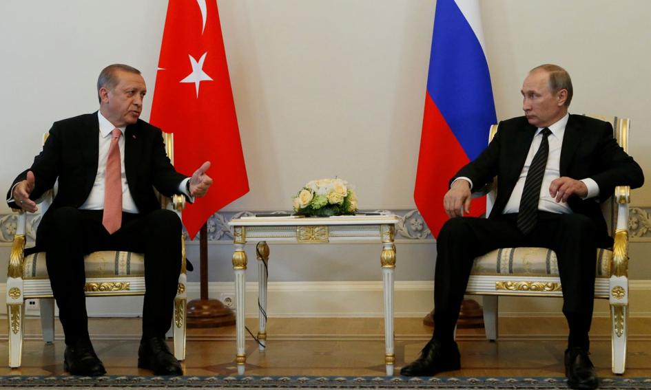 &quot;Pogłębienie współpracy&quot;. Zbliżenie Turcji i Rosji po 4-godzinnych rozmowach Erdogana i Putina