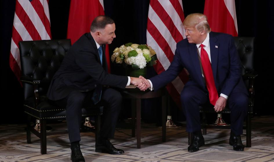 "Foreign Policy": Polska uwielbia prezydenta Trumpa