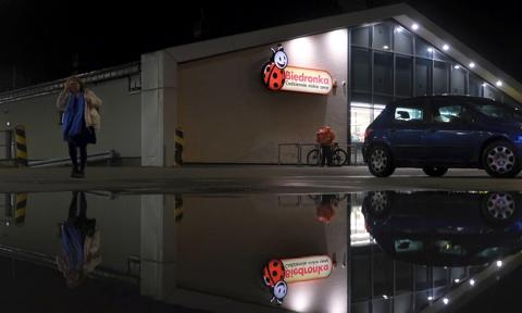 „Najbardziej szkoda ludzi…” Cała załoga marketu bez pracy