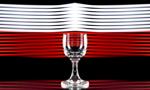 Odwrót Polaków od alkoholu. Piją najrzadziej od blisko 30 lat