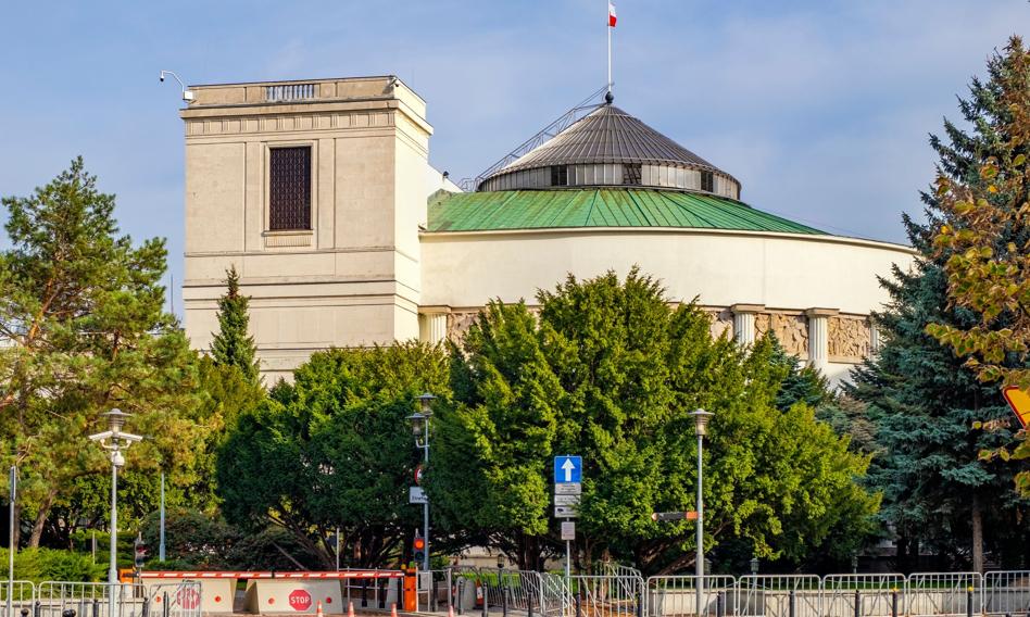 Sejm uchwalił z poprawkami nowelę ustawy o praniu pieniędzy