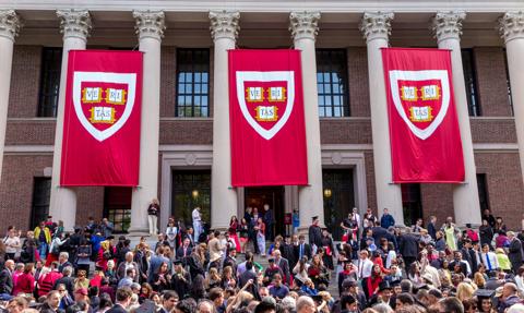 Sąd: Uniwersytet Harvarda faworyzuje podczas rekrutacji krewnych absolwentów