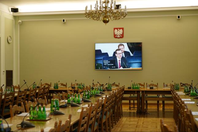 8. posiedzenie Senatu X kadencji podczas epidemii koronawirusa; n/z Mateusz Morawiecki.