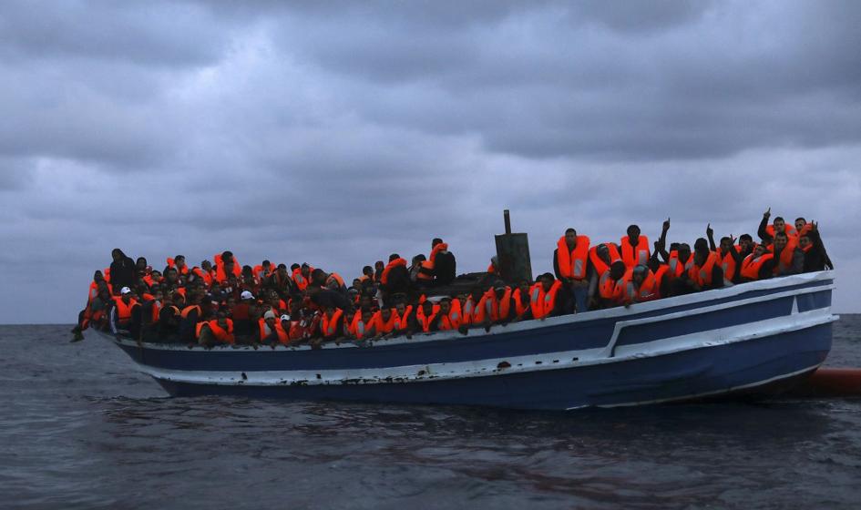 Wielka Brytania kontra imigranci. Nowa ustawa ma zatrzymać ich napływ przez kanał La Manche