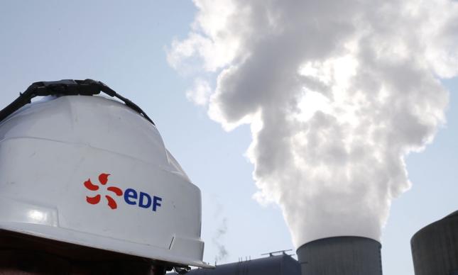 La France a nationalisé le groupe énergétique EDF.  Le coût est de 9,7 milliards d’euros