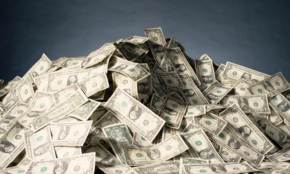 M. Stebakow: drogi dolar i pogoda pogorszą wyniki spółek