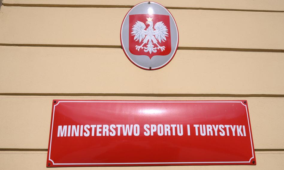 Afera wokół raportu z AI i "Marki Polskiej" zatacza coraz szersze kręgi. Służby weszły do resortu sportu