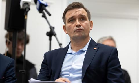 Jaros: Rz膮d podpisze kontrakt bran偶owy z sektorem lotniczym