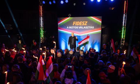 Węgry przed wyborami: Orban traci zaufanie wyborców