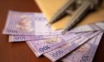 Dostają skrypty rozmów, kilka telefonów i listę numerów. Za brak wyników są tortury. Tak działa światowe centrum oszustw finansowych