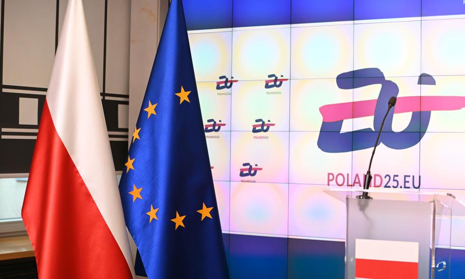 Dziś Polska oficjalnie przejmie prezydencję w UE. Stanie się zakładnikiem kampanii wyborczej Tuska?
