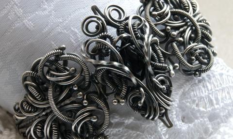 Kobiecy pomysł na biznes: wire-wrapping