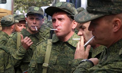 Brytyjskie MON: Rosja szykuje się na wiele lat wojny w Ukrainie