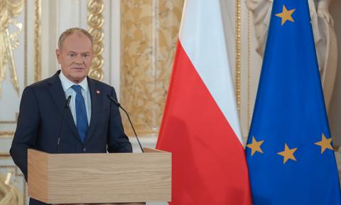 Tusk uderza w prezydenta Nawrockiego: "Agresywny osiłek" nie może zastraszać sędziów