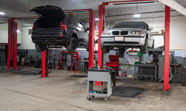 Które nowe auta psują się najczęściej? Ulubiony model Polaków w czołówce