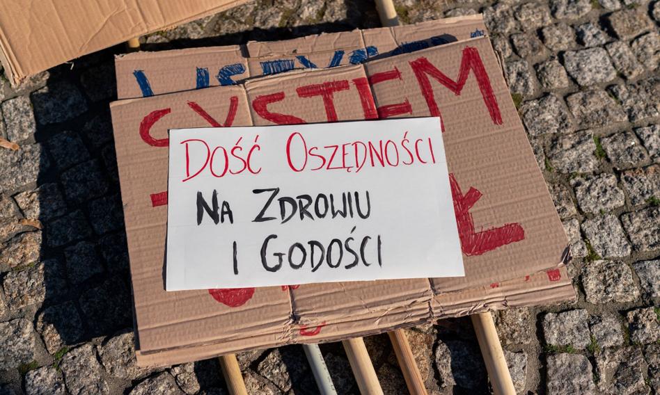 Medycy planują zmienić formę protestu. "Zachęcamy, by nie brać nadgodzin"