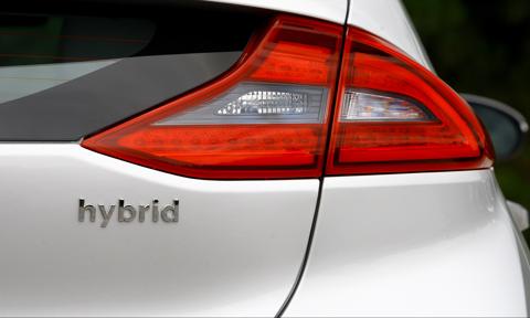 Hybrydy plug-in będą mogły korzystać z ogólnodostępnych stacji ładowania. Jest projekt