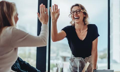 Kobiety znikają z polskiej nauki. Bariery kulturowe, stereotypy i "szklany sufit"