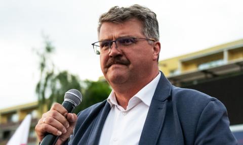 Wąsik został prawie bez oszczędności. Czyżby nadpłacał spory kredyt hipoteczny?