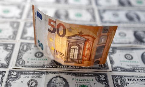 Kurs euro bez większych zmian. Dolar najtańszy od lipca