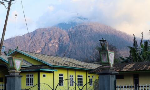 Erupcja wulkanu. Odwołano kilkadziesiąt lotów na Bali