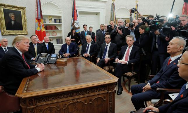 Spotkanie prezydenta Trumpa i wicepremiera Liu w Białym Domu w styczniu 2019 r.
