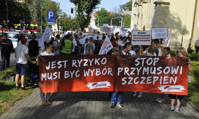 Karczewski: Projekt zakładający dobrowolność szczepień jest do odrzucenia