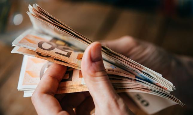 UE przyznała 166 mln euro dla firm na walkę z koronawirusem