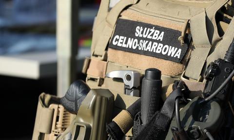 Wyłudzili prawie 50 mln euro. Służby rozbiły międzynarodowy gang VAT-owski