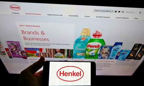 Henkel zwalnia i zamyka zakład, a turyści boją się wojny i odsprzedają wycieczki do Egiptu i Turcji