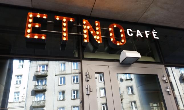 Porażka kontrowersyjnej emisji akcji Etno Cafe