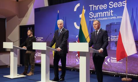 Ukraina apeluje o pomoc, a prezydent Litwy chwali inicjatywę Trójmorza