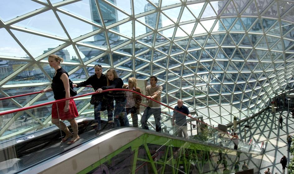 W galeriach handlowych pojawiły się rabatomaty. Wspierają sprzedaż i zbierają dane o zachowaniach klientów